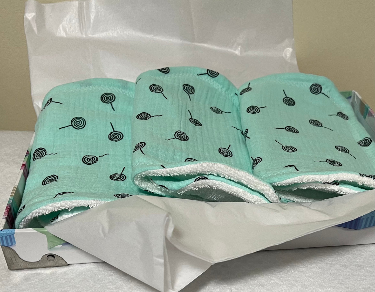 Burp Cloth - Organic Cotton Double Gauze | Special DISCOUNTED rates for Set of 2, 4 or 6 !! - baby shower gift | baby gift!