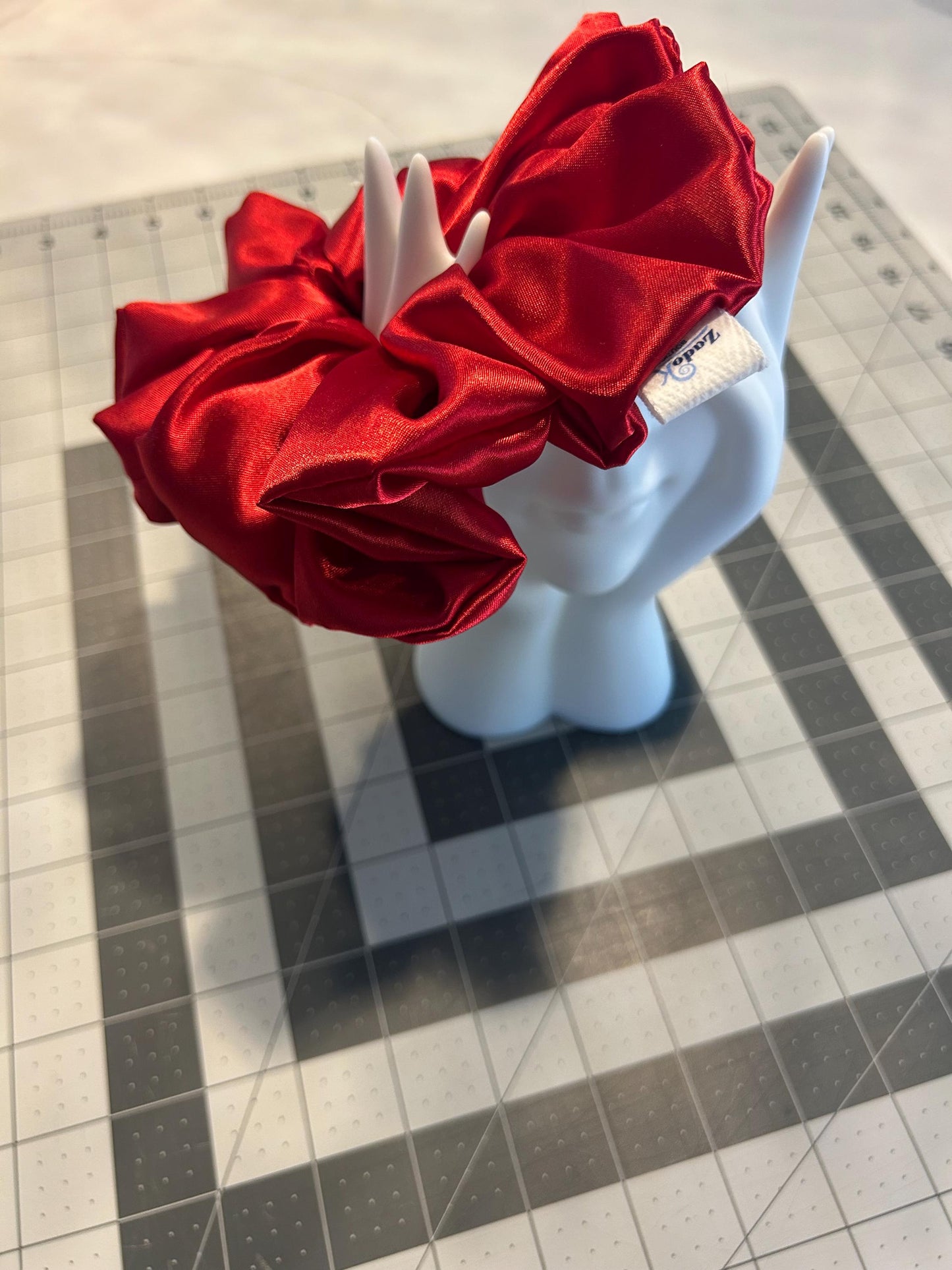 Scrunchie Satin XXL - Soft Hair Tie - Handmade in Canada