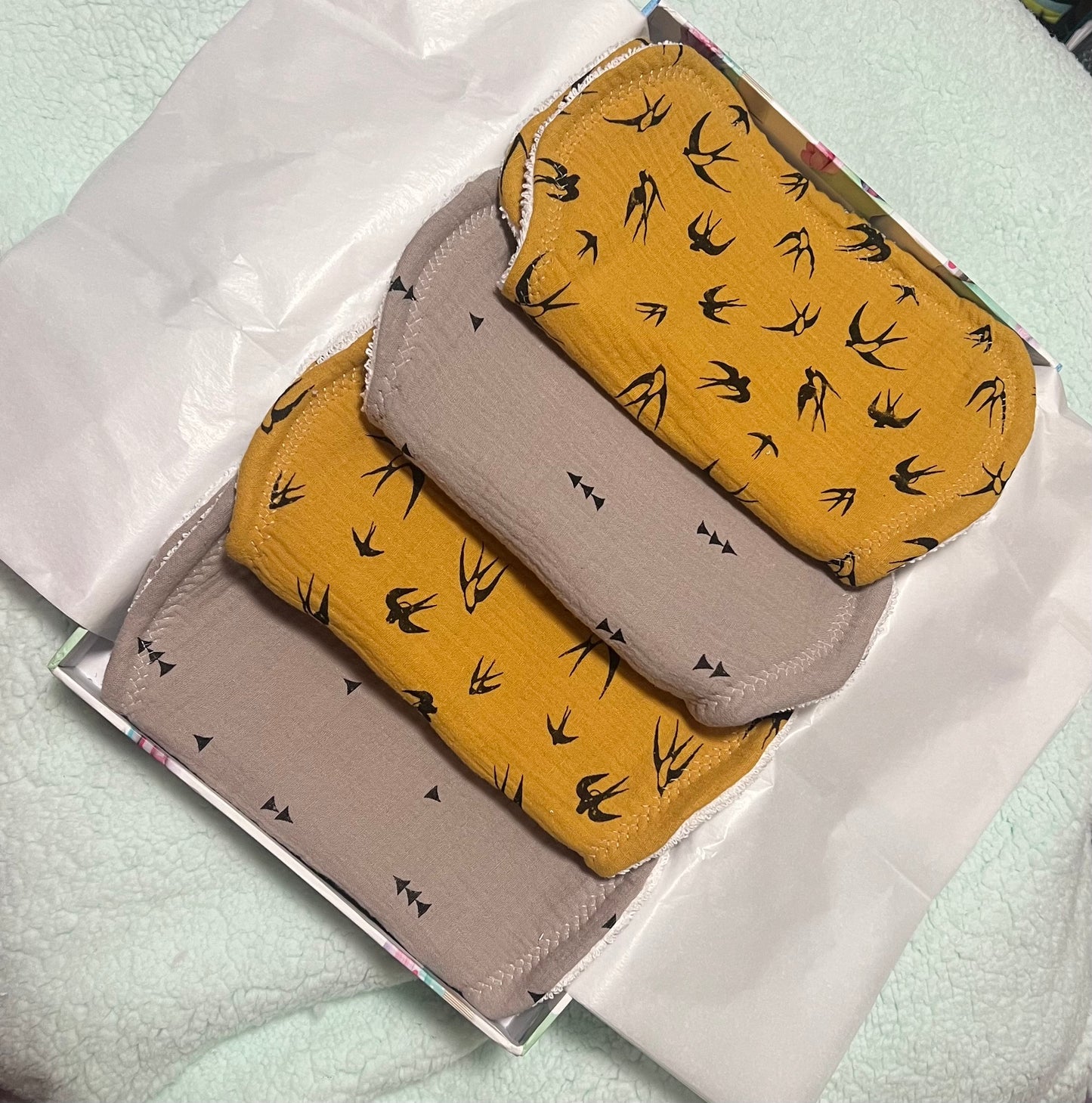 Burp Cloth - Organic Cotton Double Gauze | Special DISCOUNTED rates for Set of 2, 4 or 6 !! - baby shower gift | baby gift!