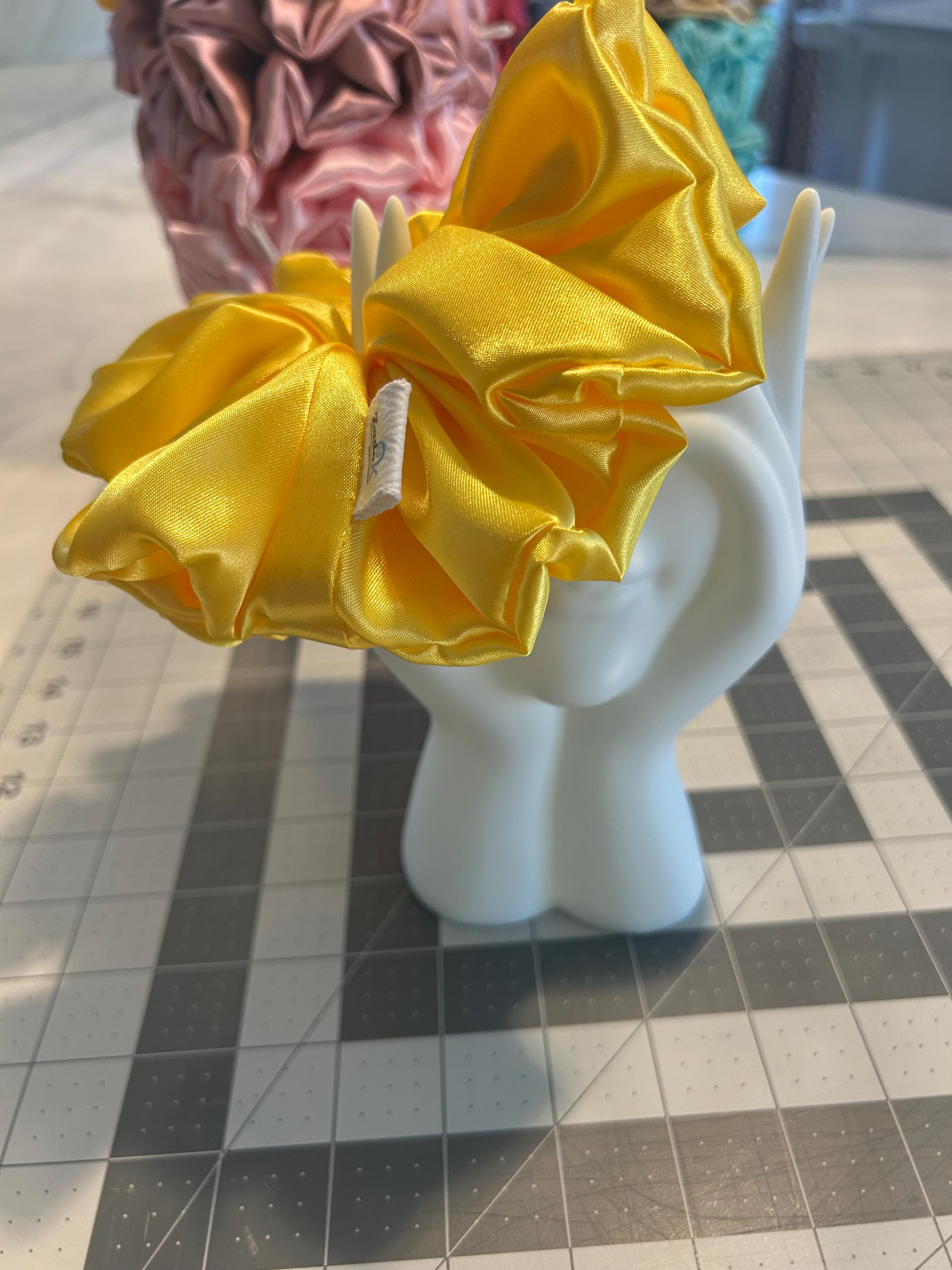 Scrunchie Satin XXL - Soft Hair Tie - Handmade in Canada