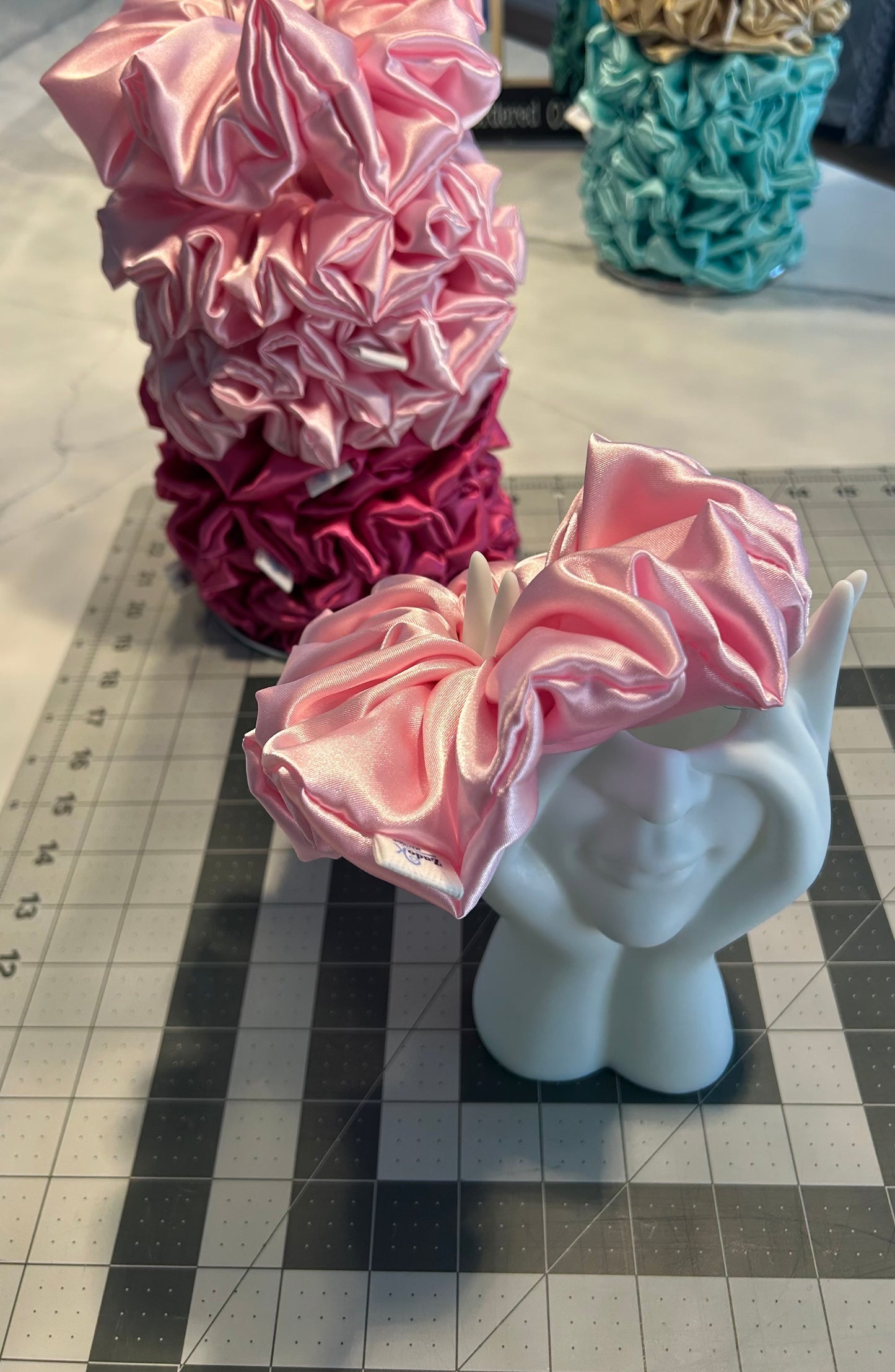 Scrunchie Satin XXL - Soft Hair Tie - Handmade in Canada