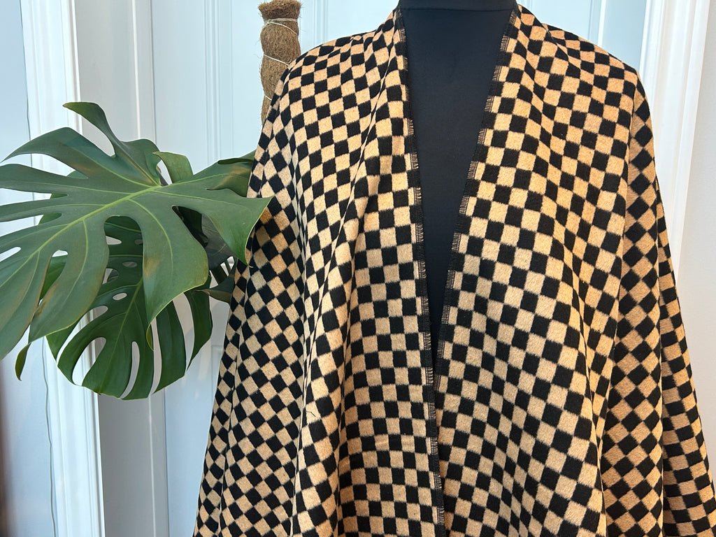 Poncho - Cream & Black Checkered | Wool-Blend