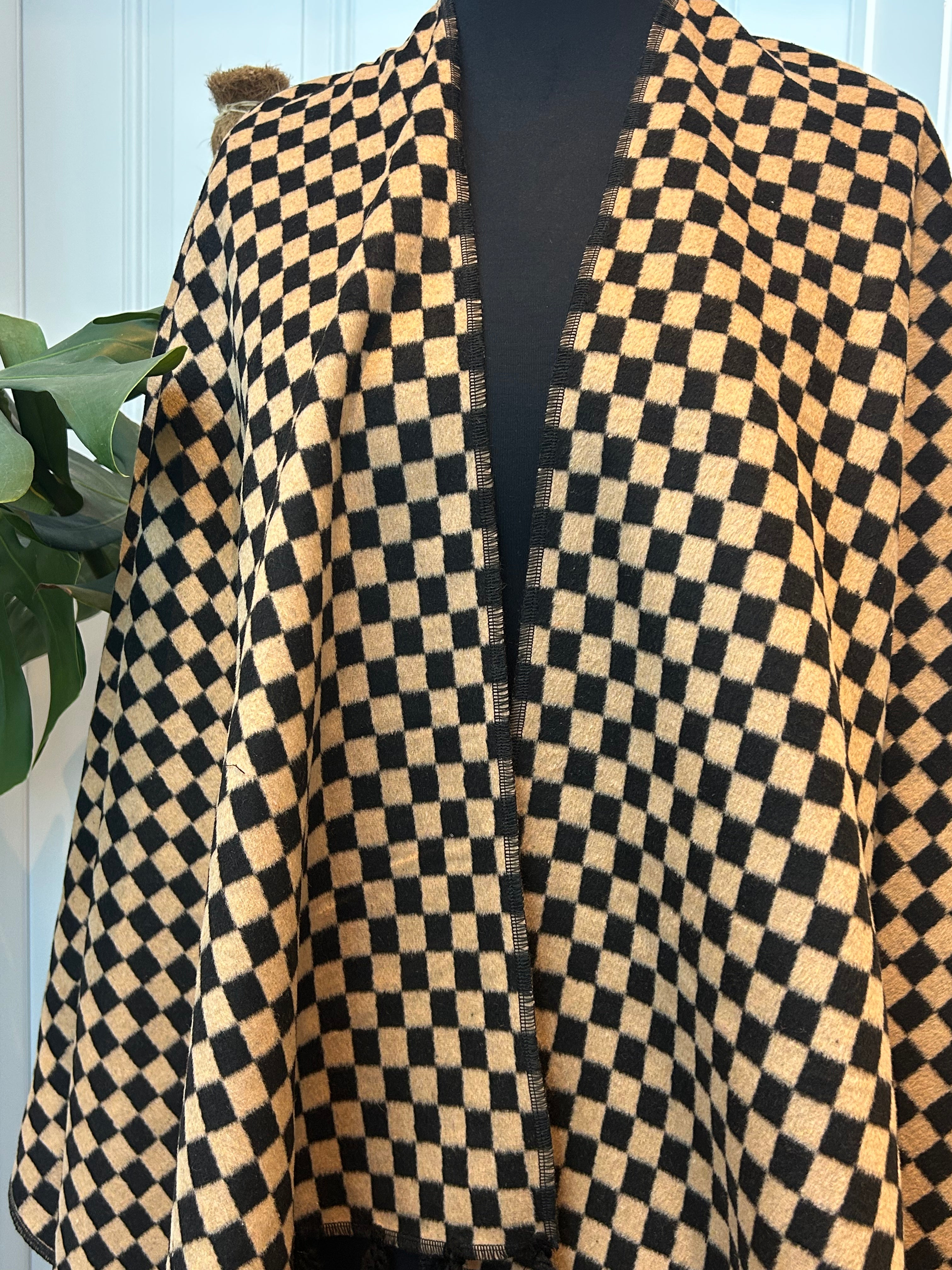 Poncho - Cream & Black Checkered | Wool-Blend