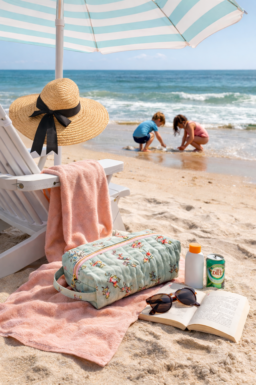 Boxy Makeup Bag - Anna French, UK - Hollyhock