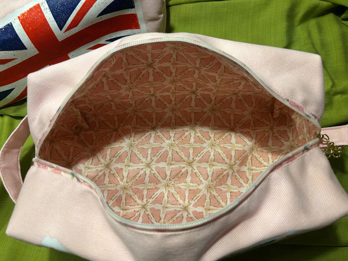 Pink Denim - Distressed Union Jack Toiletry Bag: Water Resistant UK Travel Kit
